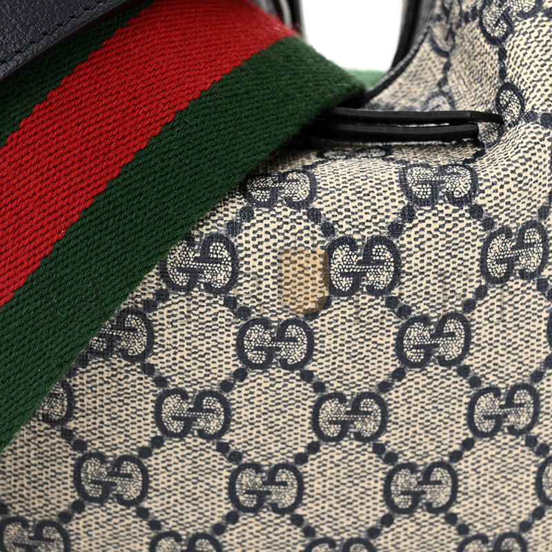 GUCCI ATTACHE SMALL SHOULDER BAG ‎699409 (23*22*5cm)